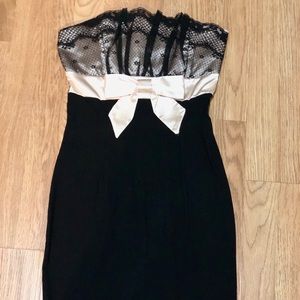 Mini black dress with bow